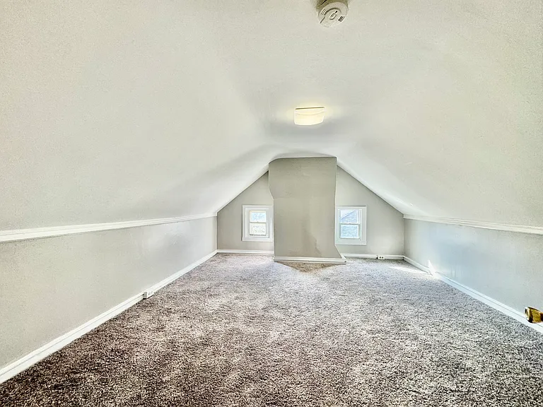 3210 Harford Rd — Photo 38