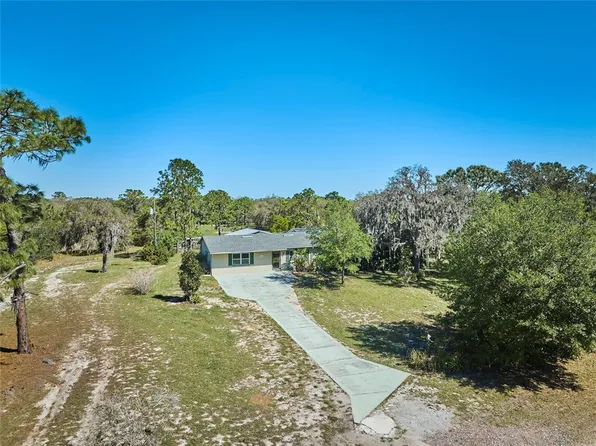8920 Lighter Knot Dr, Lake Wales, FL 33898