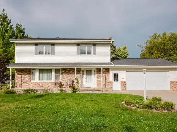 1204 6th Cir SE, Waseca, MN 56093