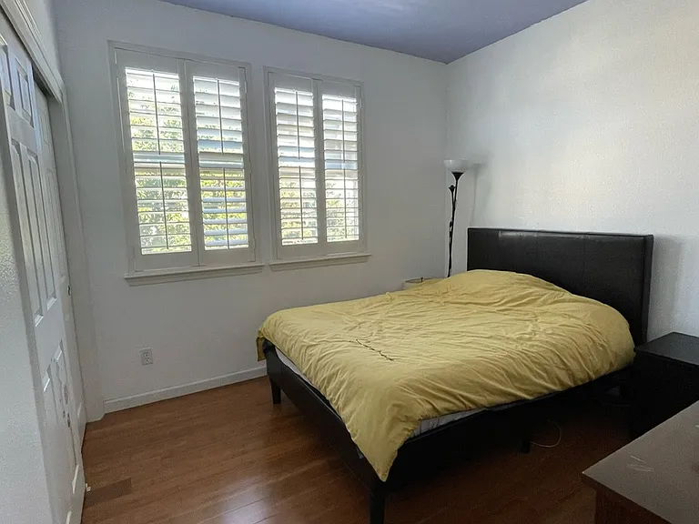 832 Hawkins Dr — Photo 6