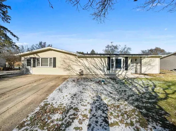 15629 Hamilton St, Granger, IN 46530