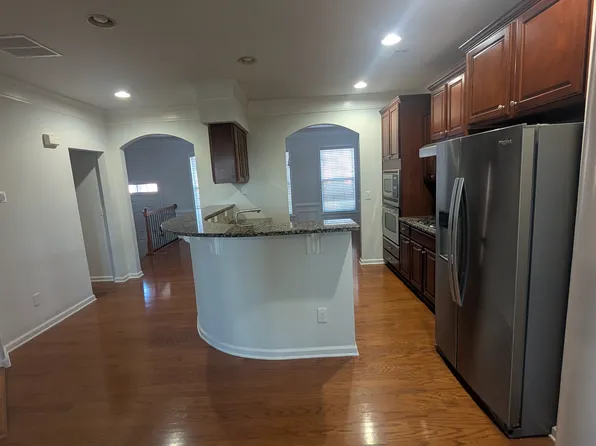 6008 Manchester Cir, Roswell, GA 30075