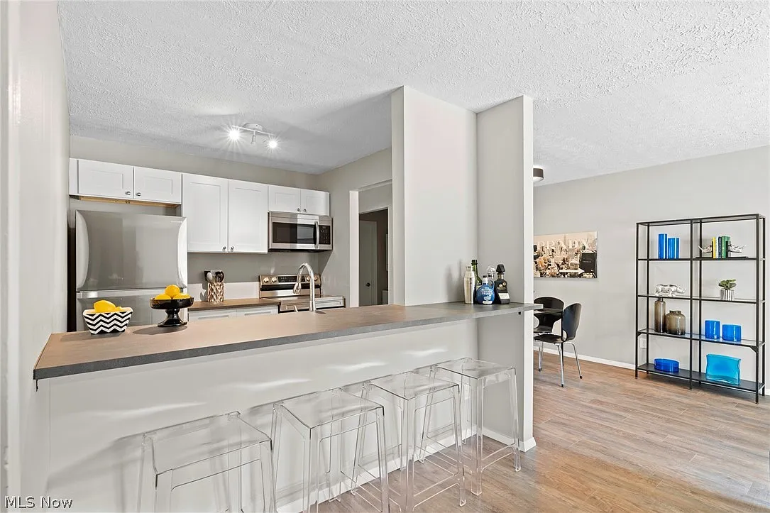 1 bed, 720 sqft, $1,400 — Photo 3
