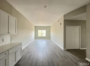 3 Old Trenton Rd #17, Cranbury, NJ 08512