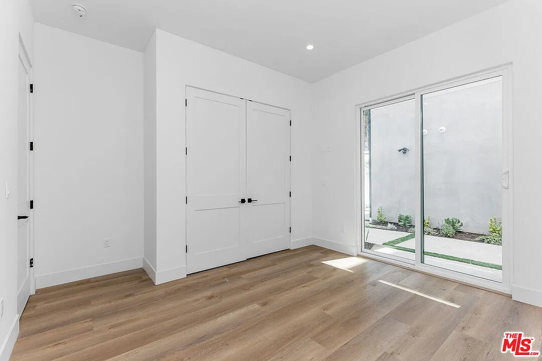 4 bed, 4.0 bath, 1600 sqft, $6,495 — Photo 4