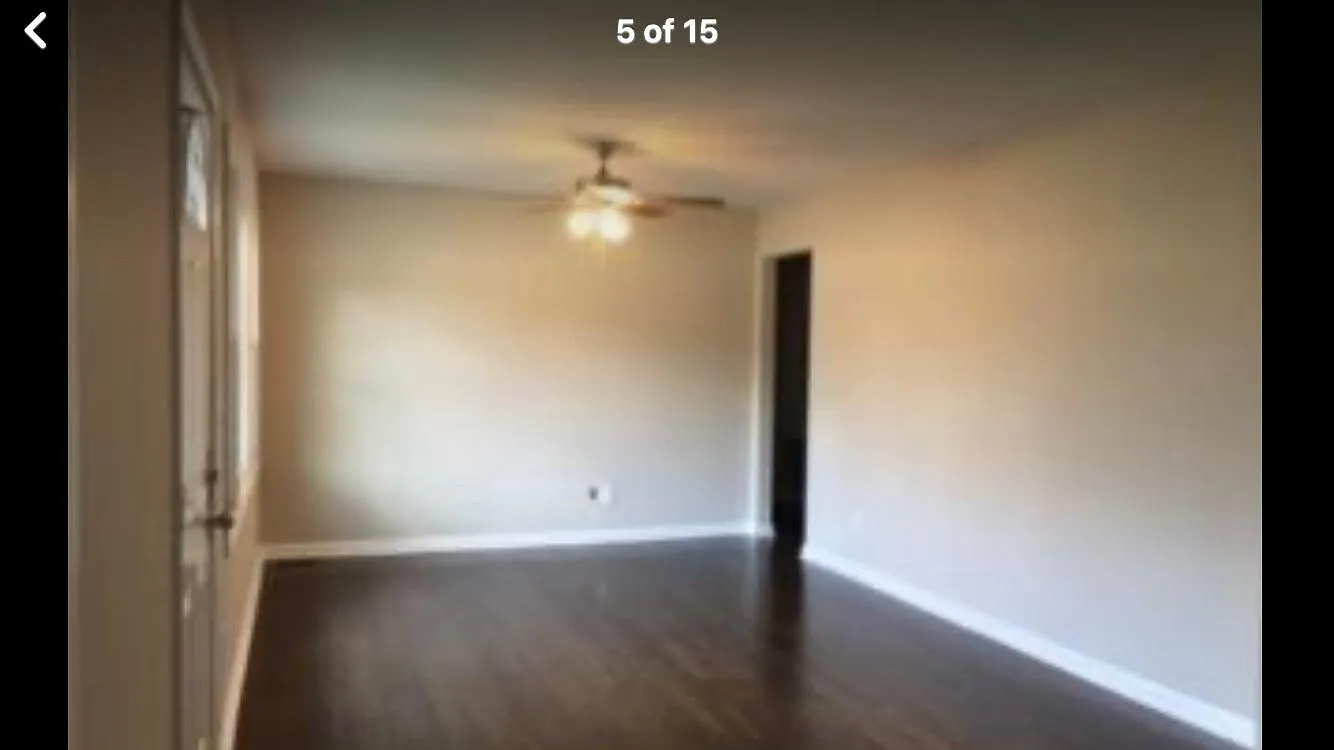 1901 Oglesby Dr NW — Photo 3