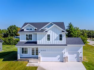 305 NW Woodmoor Dr, Waukee, IA 50263