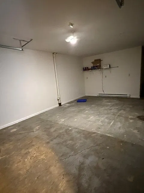 3 bed, 1.5 bath, 1266 sqft, $2,500 — Photo 2