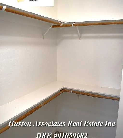3915 Bridlewood Cir — Photo 15