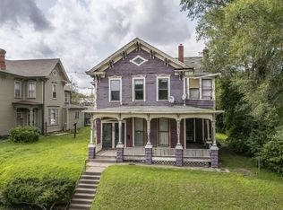 213 W 3rd St, Muscatine, IA 52761