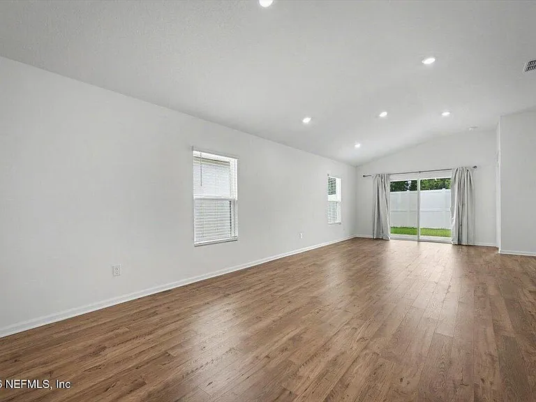 829 Cordova Palms Pkwy — Photo 15
