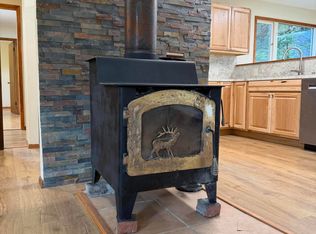 104 E Henrichs Loop Rd, Cordova, AK 99574