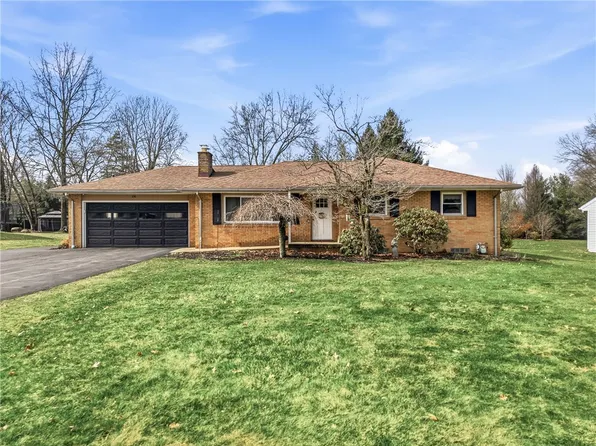 256 Donald Rd, Hermitage, PA 16148