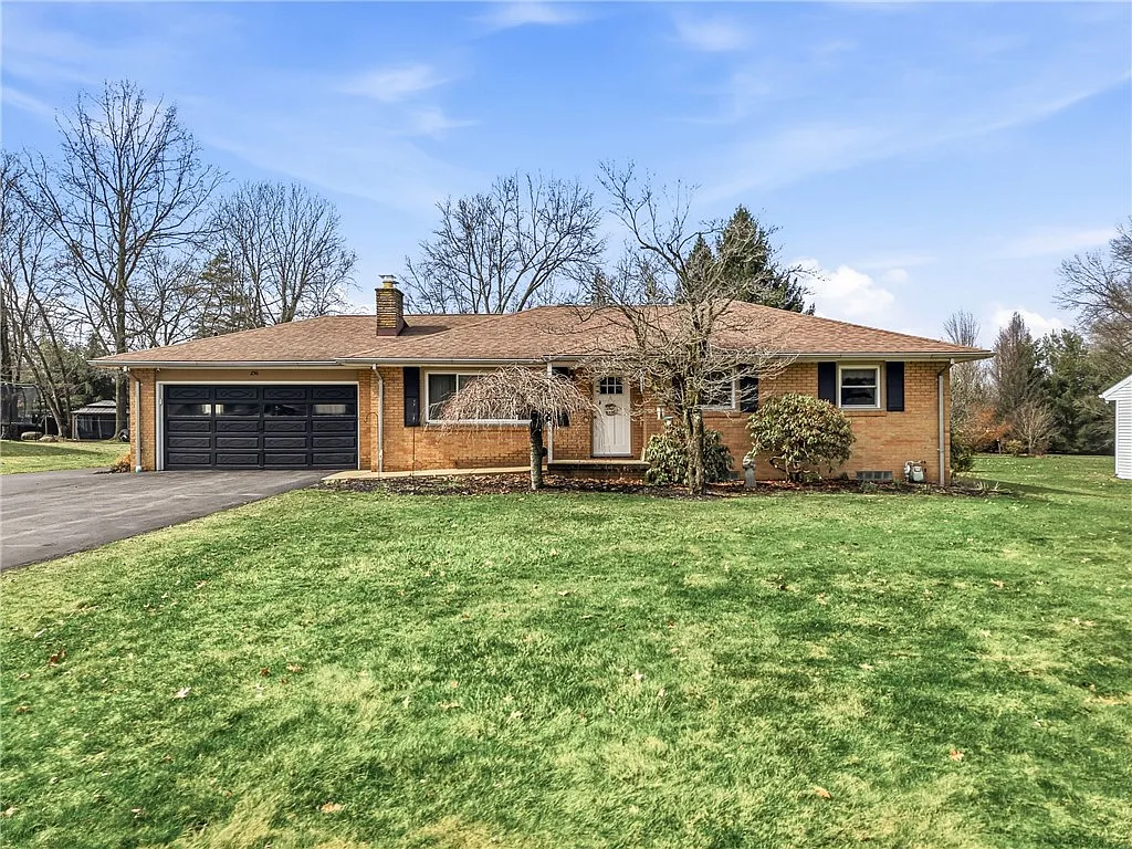 256 Donald Rd photo 1