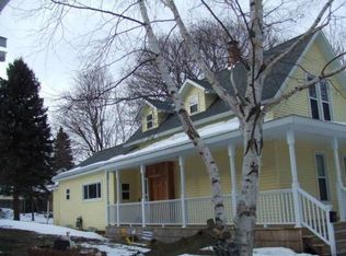 469 3rd St, Manistee, MI 49660