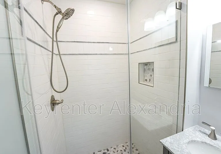 906 Neal Dr — Photo 26