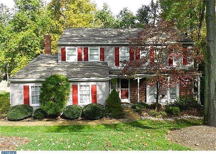 1st image of 104 Cypress Ct