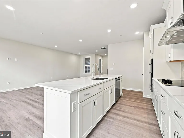 46 Grayson Ln — Photo 4