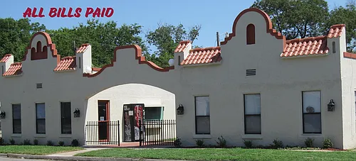 500 W Avenue G Photo 1