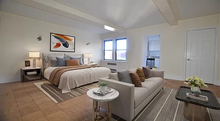 Rented by Manhattan Realty Group | media 8