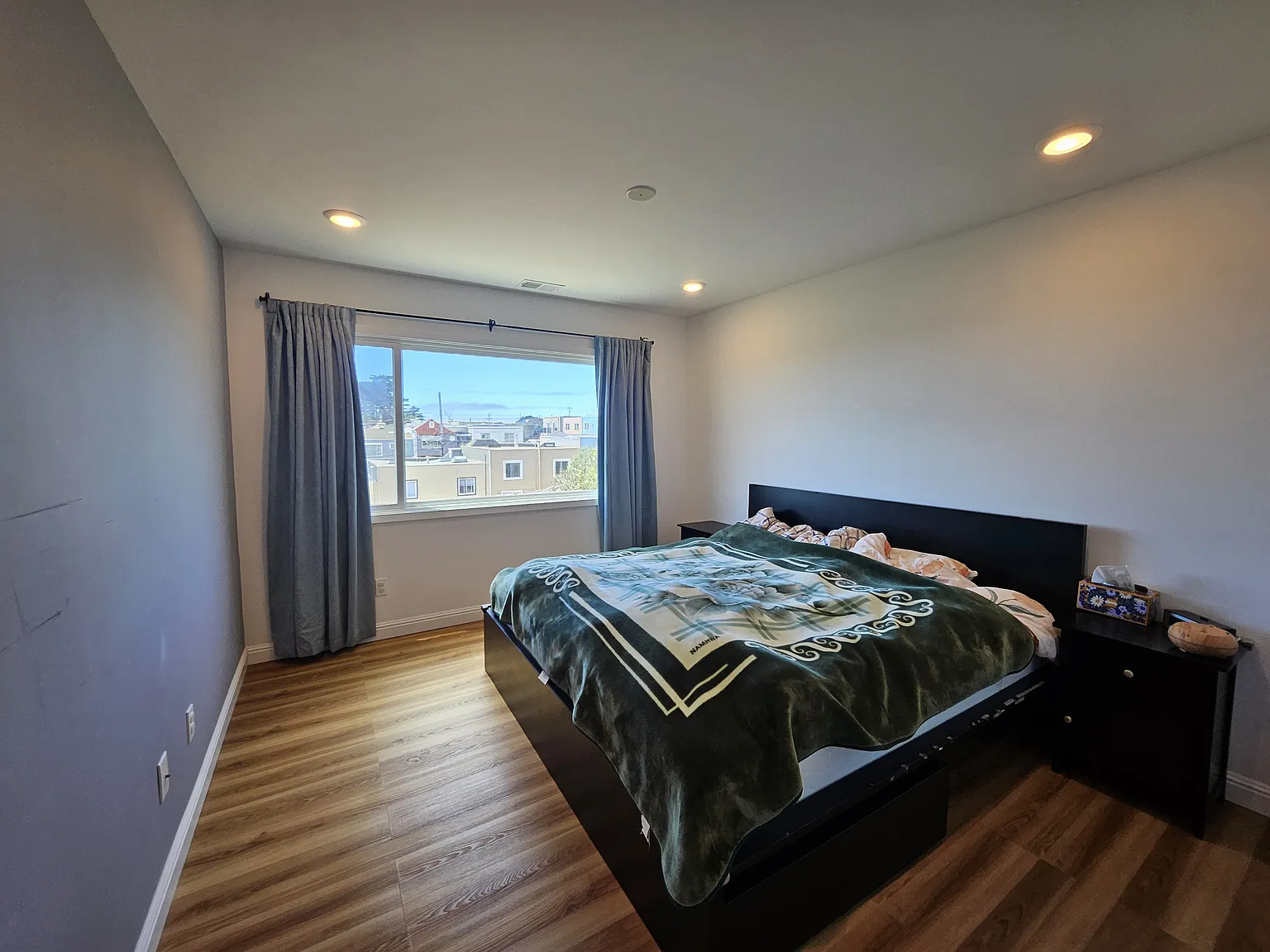 2 bed, 850 sqft, $3,500 — Photo 4