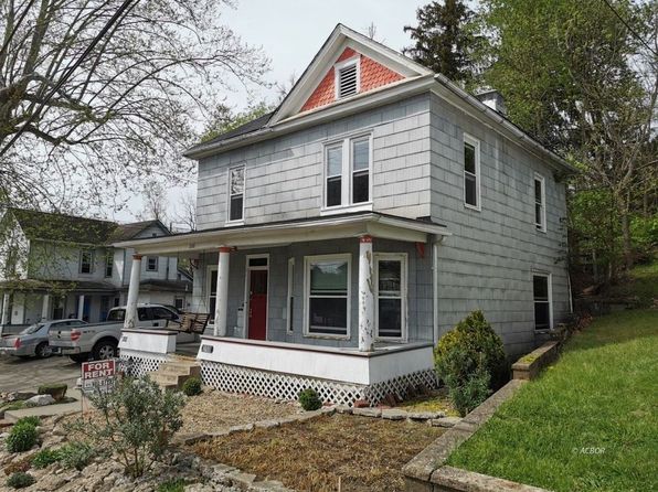 200 W State St #1
