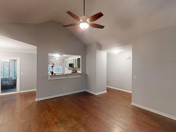 4th image of 2406 Pineway Trl