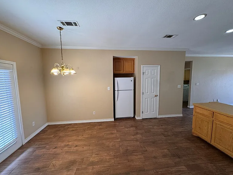 4503 Crockett Ave #B — Photo 9