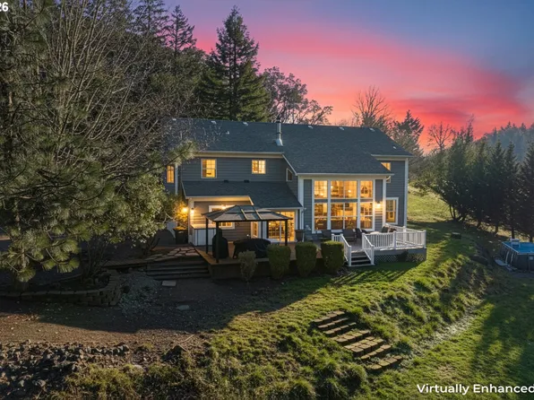 1040 Arcadia Dr, Roseburg, OR 97471