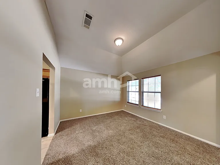 702 Bethany Lake Blvd — Photo 5