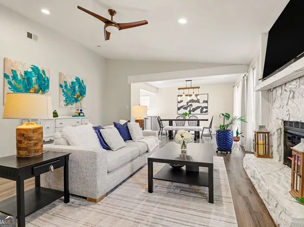 1370 Terramont Dr, Roswell, GA 30076