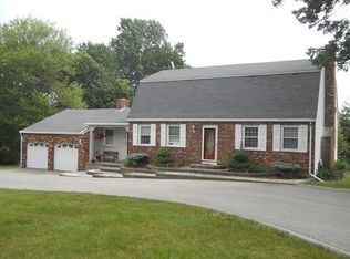 855 Mammoth Rd, Dracut, MA 01826