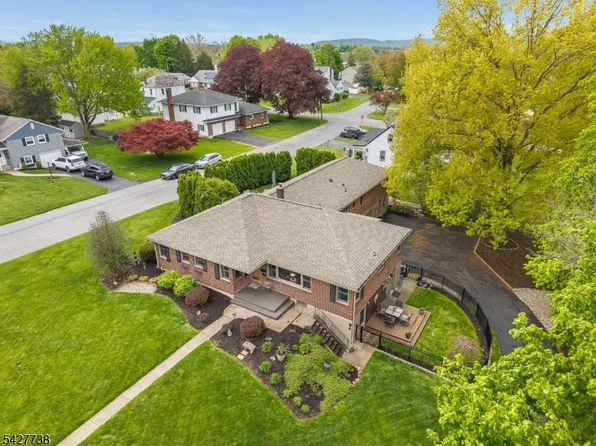 106 Liggett Blvd, Pohatcong Twp., NJ 08865