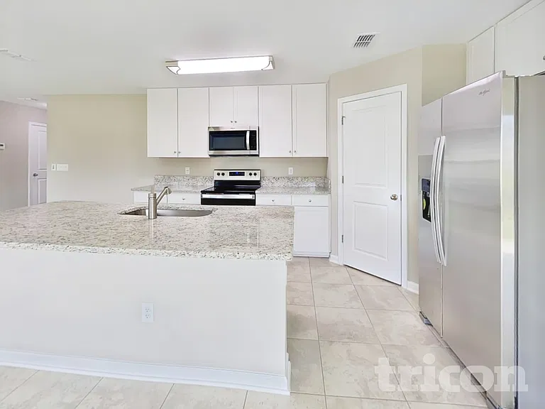 10259 Old Dixie Hwy — Photo 4