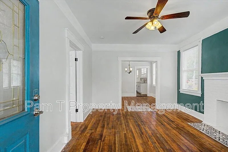 3 bed, 2.0 bath, 1354 sqft, $2,499 — Photo 4