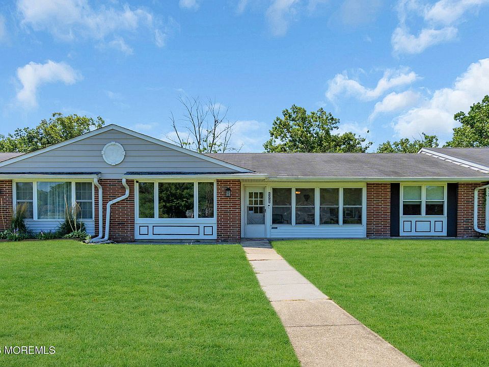 1st image of 605B Lake Point Drive #B