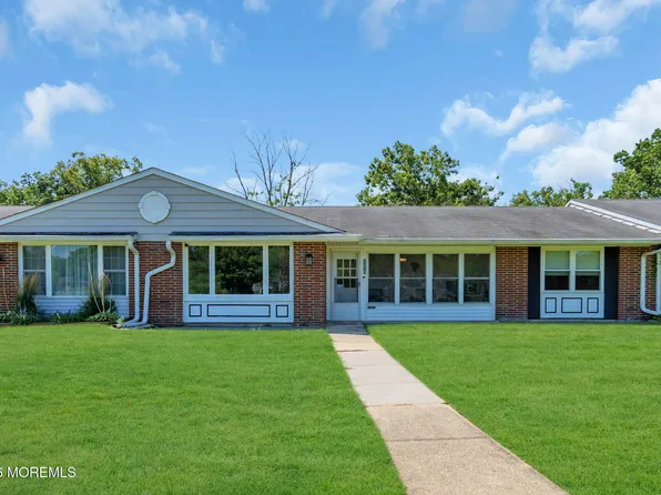 605B Lake Point Drive #B, Lakewood, NJ 08701