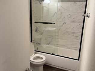 418 W Pinedale Ave APT B, Fresno, CA