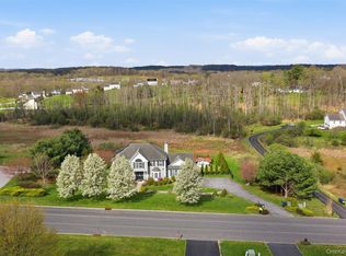 6 Von Trapp Ct, Washingtonville, NY 10992