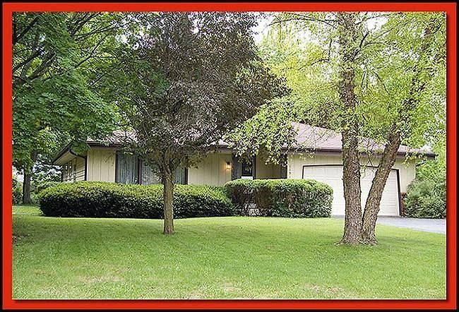 1st image of 11915 W Somerset Dr