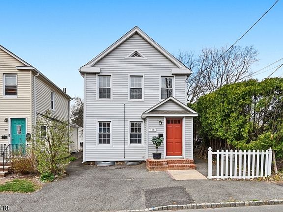 2nd image of 118 Spring St