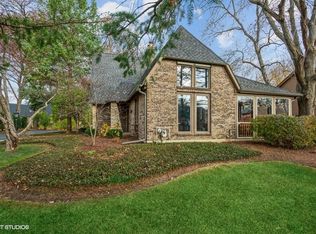 2420 Tall Oaks Dr, Elgin, IL 60123