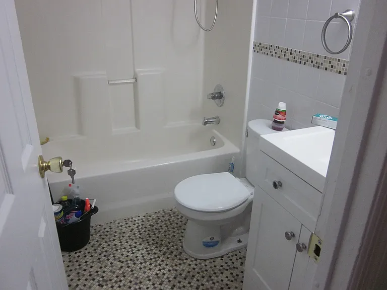 356 S 4th St #1 — Photo 10
