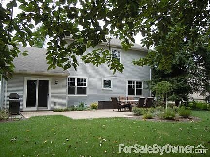2nd image of 306 Cambridge Ln