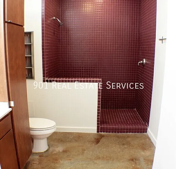 670 Madison Ave #101 — Photo 10
