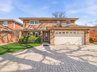 313 N Dee Rd, Park Ridge, IL 60068