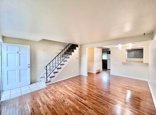 711 3rd St APT F2, Windsor, CO 80550