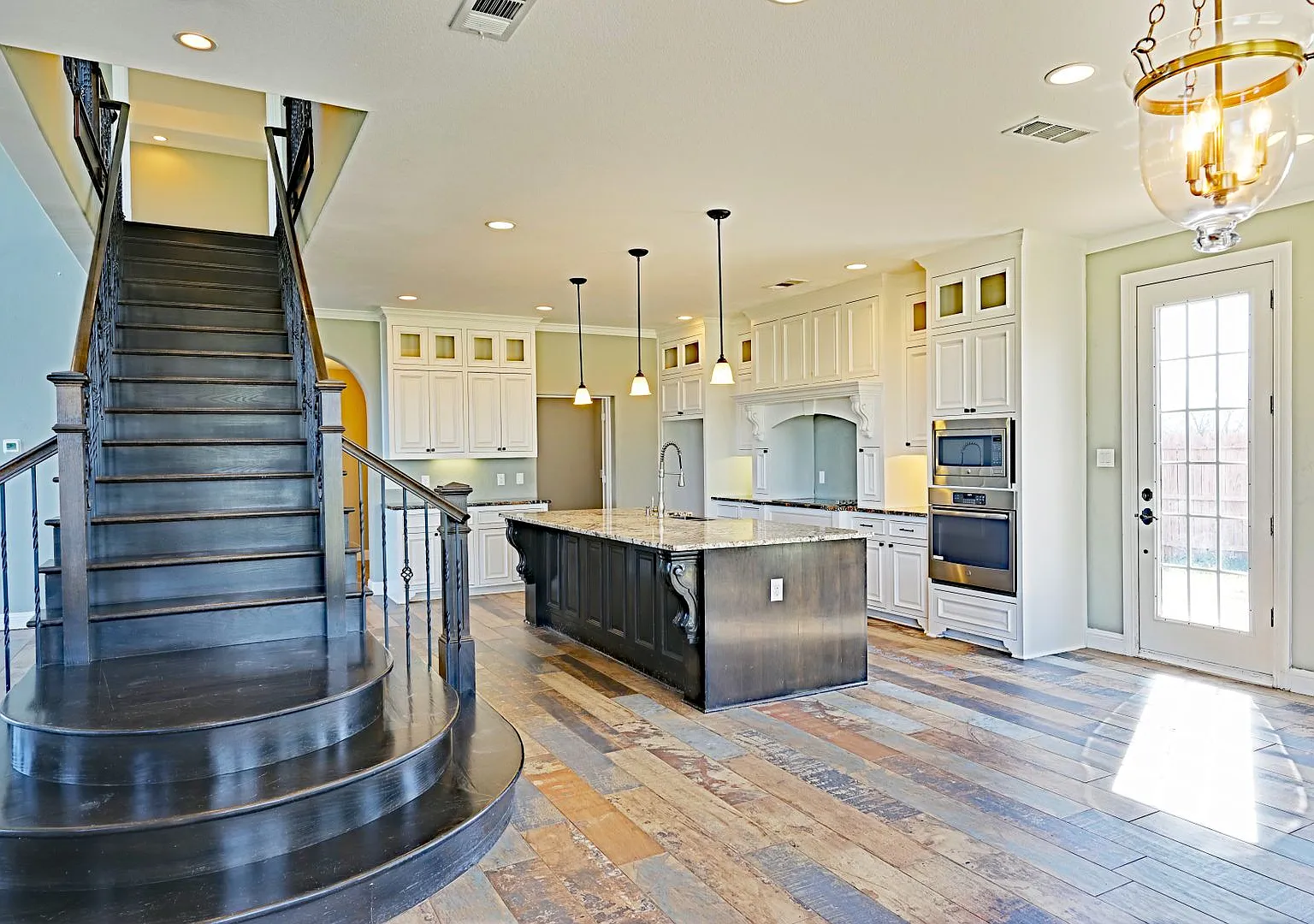 4 Bed 2 Bath On 5 Acres In Pilot Point (Move In Special) — Photo 4