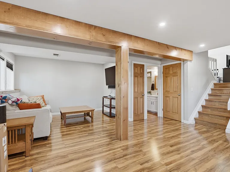 931 Mountain View Dr — Photo 13