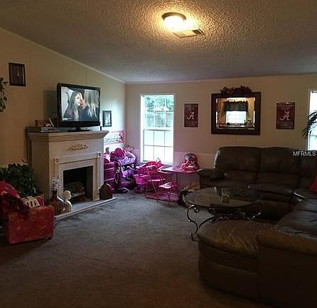 5th image of 916 Falcon Crest Dr